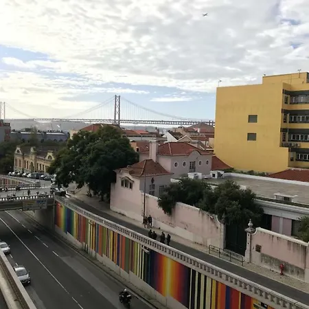 Alma De Santos * Lisbon